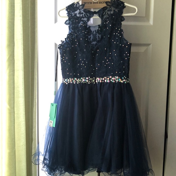 Prom dress!! - Picture 2 of 2